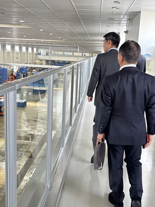 魚市場視察_R.jpg