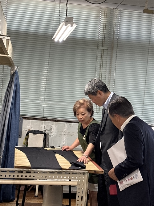 繊維製品製造事業者視察_R.jpg