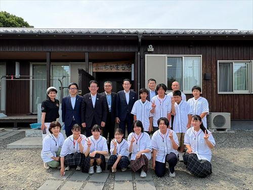 集合写真_R.jpg