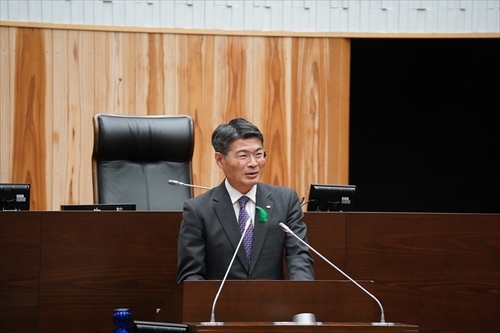 知事の様子_R.JPG