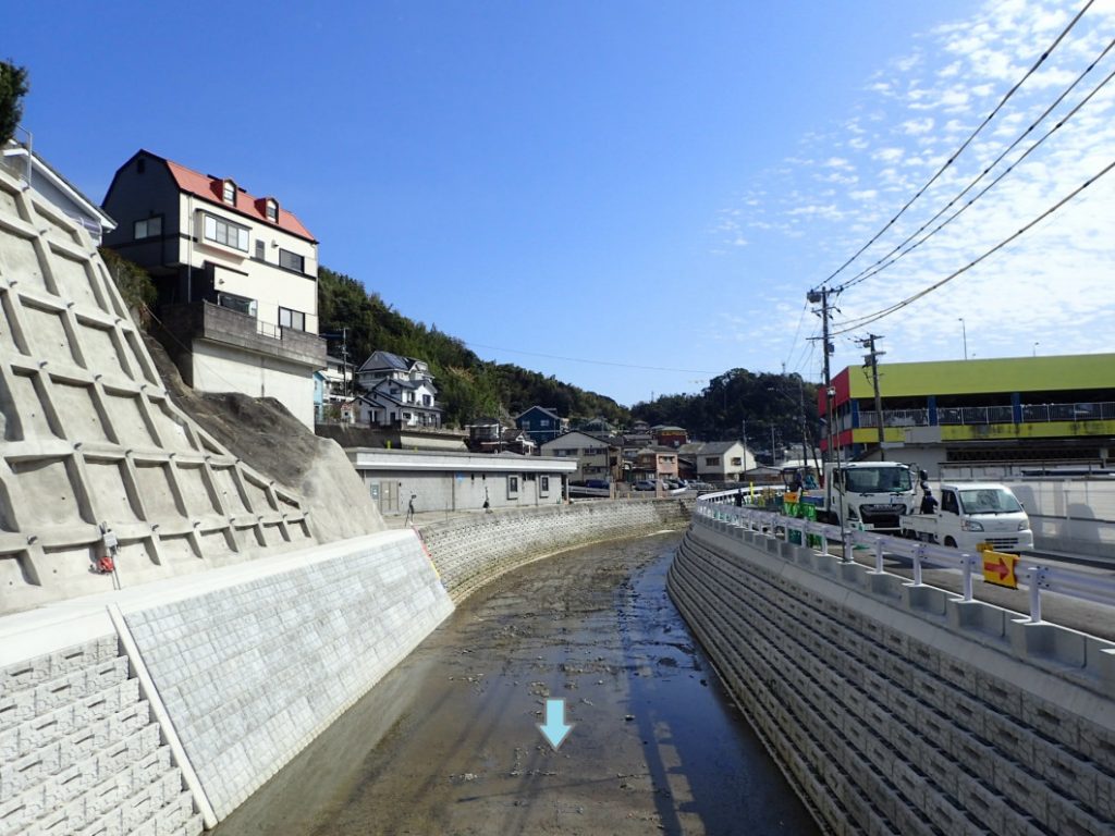 鳥越橋より上流方向（改修後）