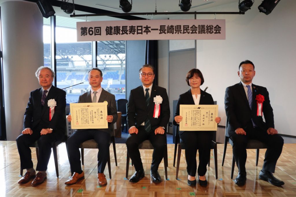 知事写真1-３