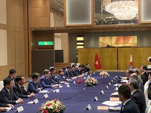 ベトナム チャン・タイン・マン国会議長 表敬訪問_R