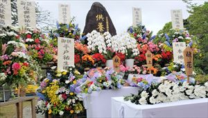 供養塔_R