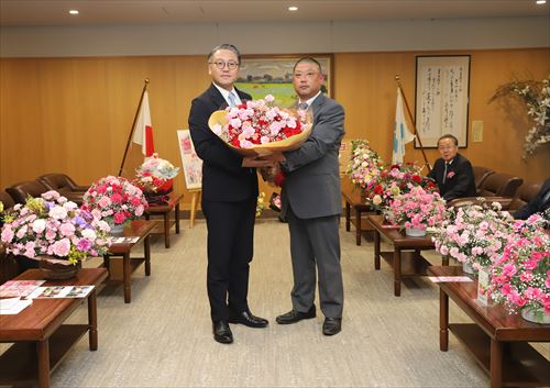 花束贈呈_R