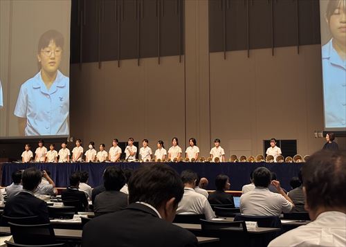 開会式の様子
