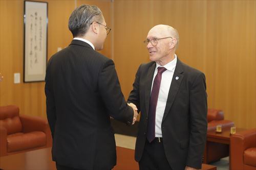 表敬訪問_R